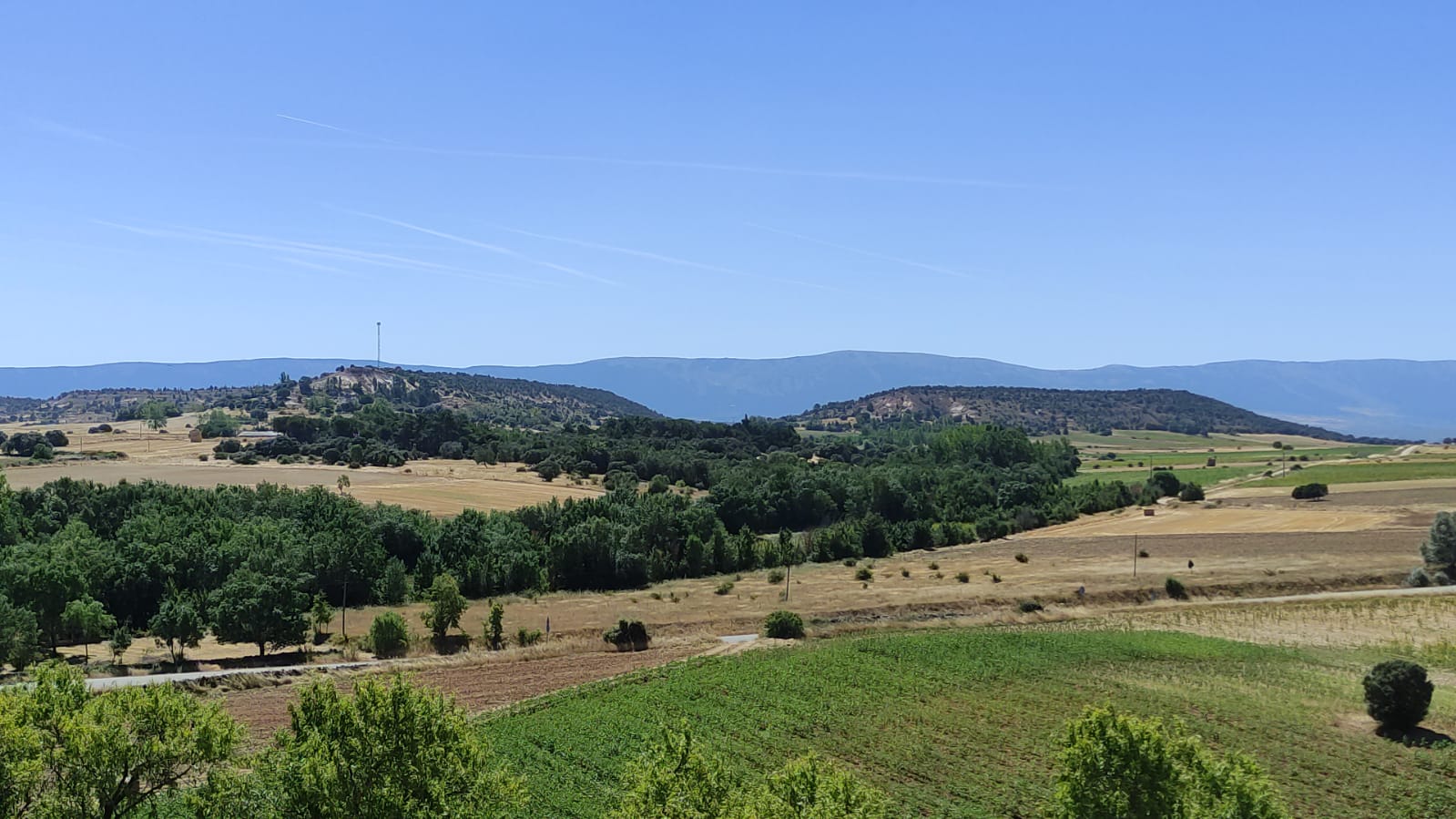 Campos y paisaje rural de la sierra segoviana, entorno natural donde nace la tradición de La Matillana