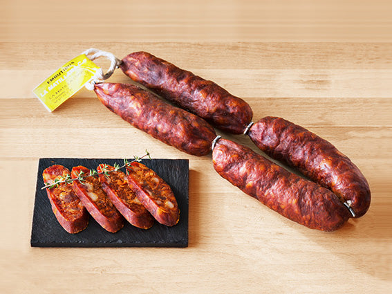 Chorizo tierno artesano La Matillana en tripa natural, ideal para cocinar