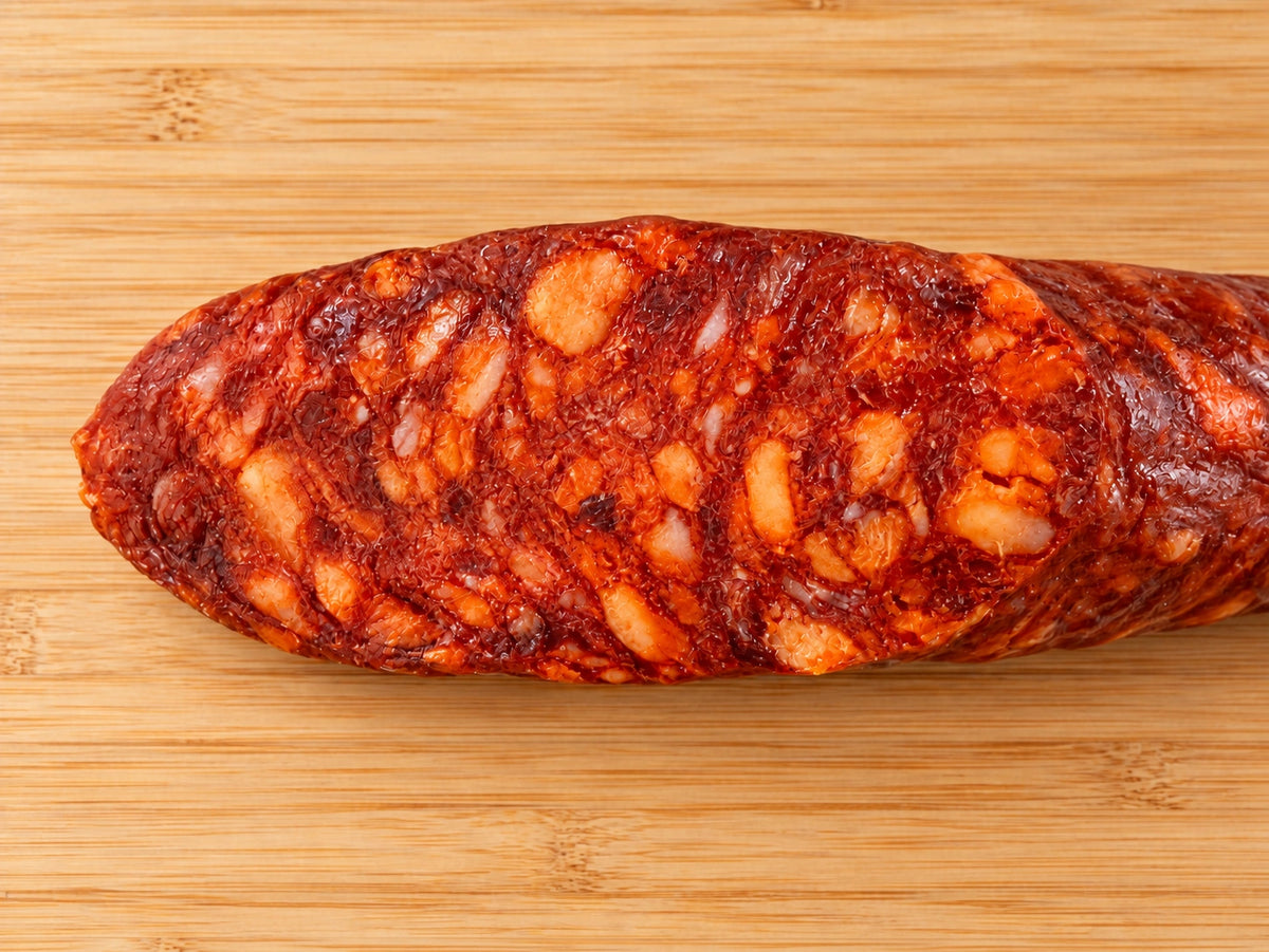 Chorizo La Matillana vista del corte y las vetas de magro y grasa